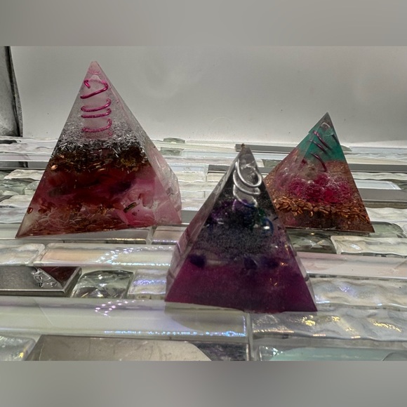 💎Meet your Posher, Nicki from MainEsHoliEsquisiteS @the 🔆Happy〽️Treasures🔆 Store - Picture 11 of 15